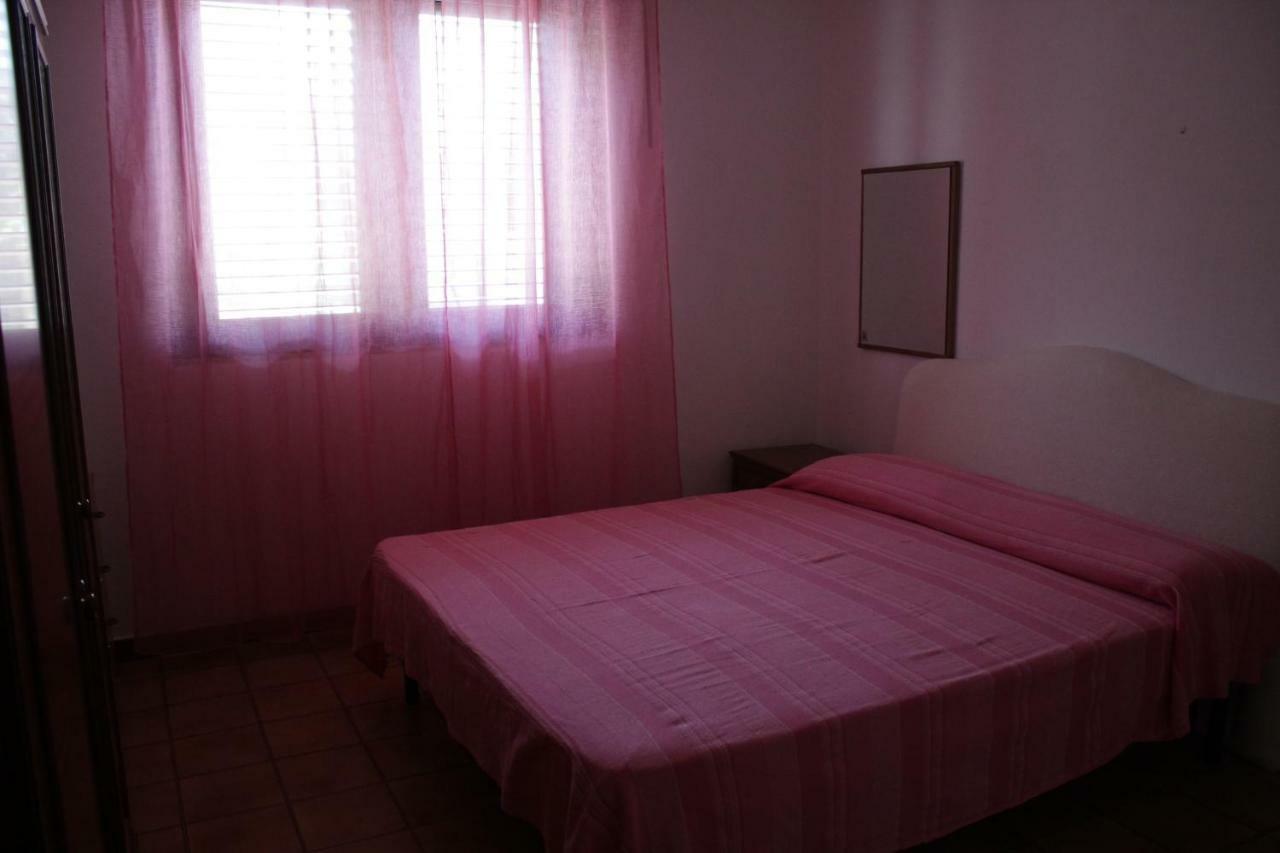 Casa Vacanze Piscinas Luaran gambar