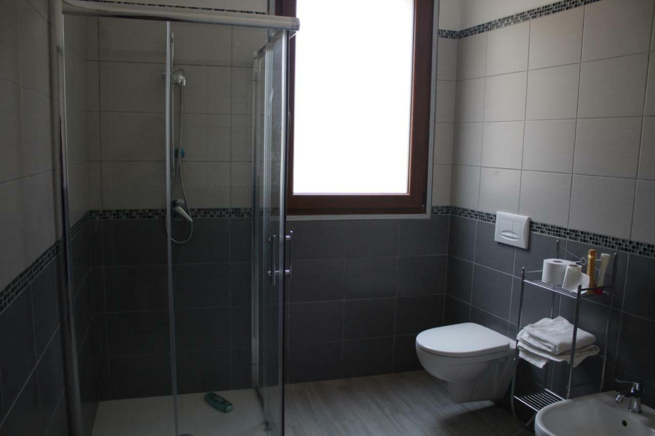 Casa Vacanze Piscinas Luaran gambar